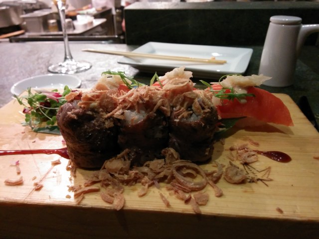 Nigiri 'Surf & Turf'.